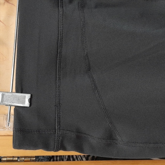 Danskin gray fitted athletic shorts size 12/14 L - Picture 6 of 12